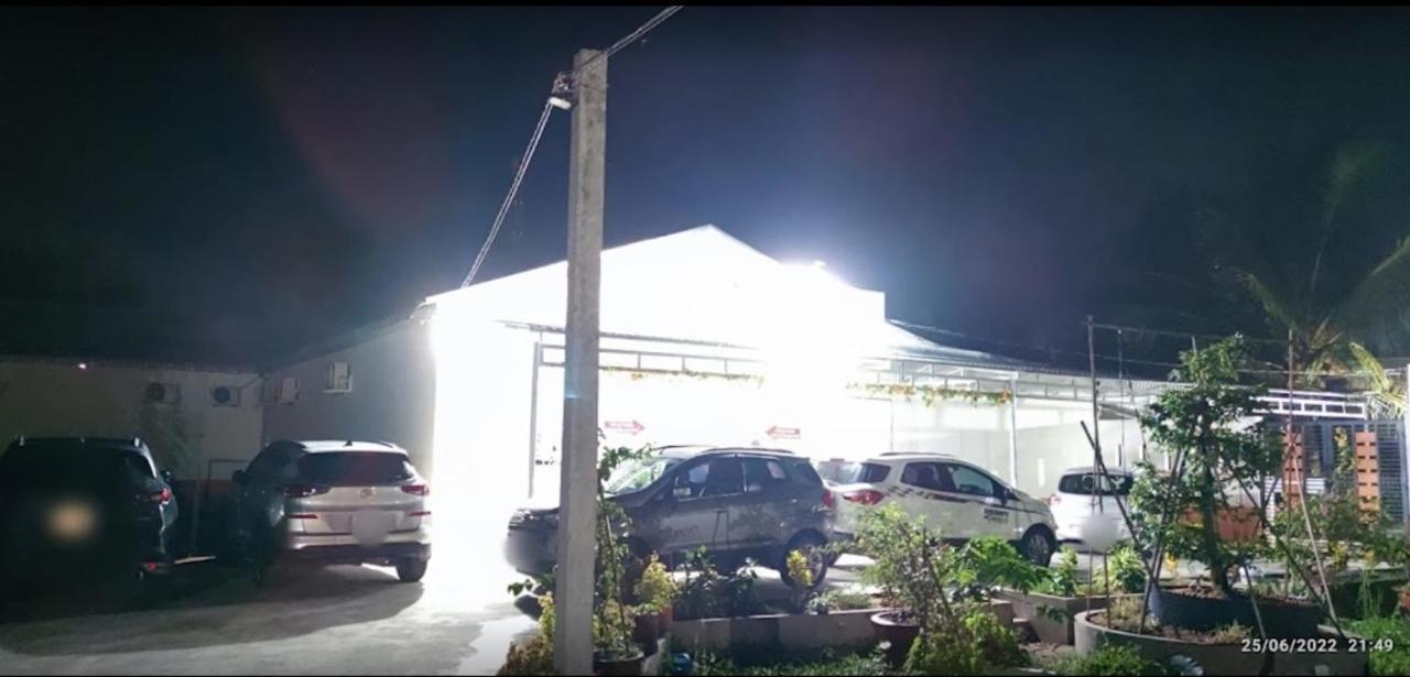Nha Nghi Truc May Ben Tre Екстериор снимка